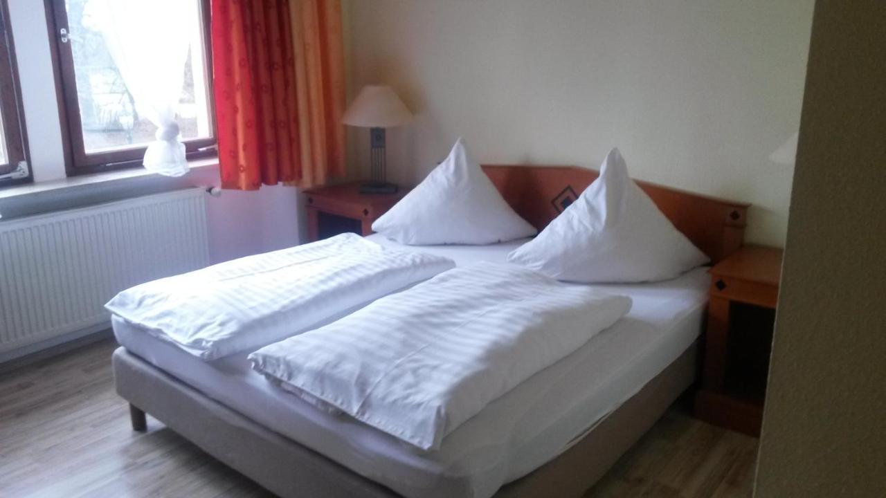 Hotel Schloss Fuchsmuehl Bagian luar foto